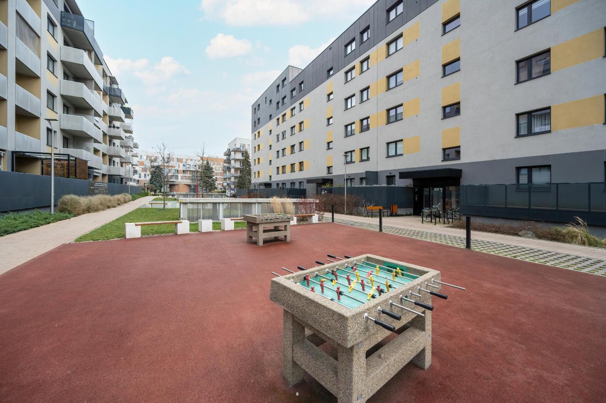 One Bedroom Apartment Nadodrze With Free Garage Wroclaw By Noclegi Renters Exterior photo