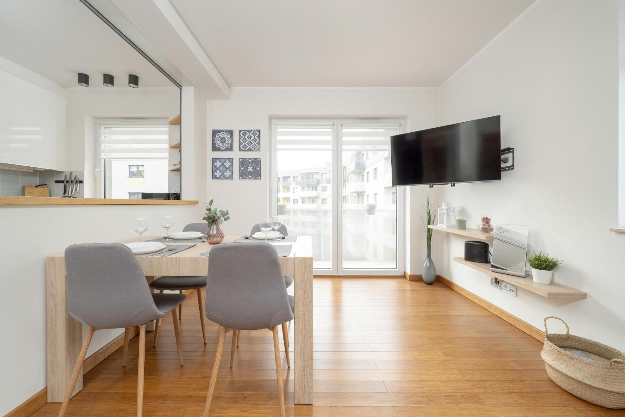 One Bedroom Apartment Nadodrze With Free Garage Wroclaw By Noclegi Renters Exterior photo